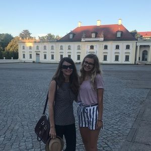 Meet your Posher, Alexine